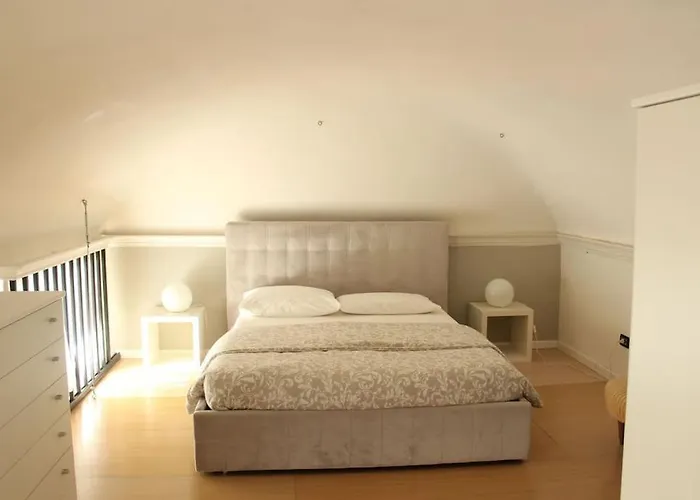 Carlo Alberto 27-c * Torino