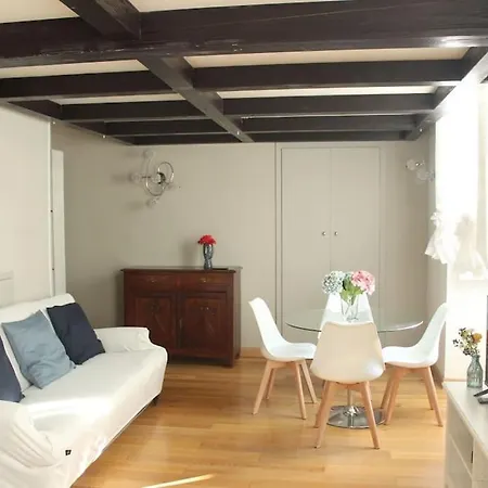 Carlo Alberto 27-c Apartman